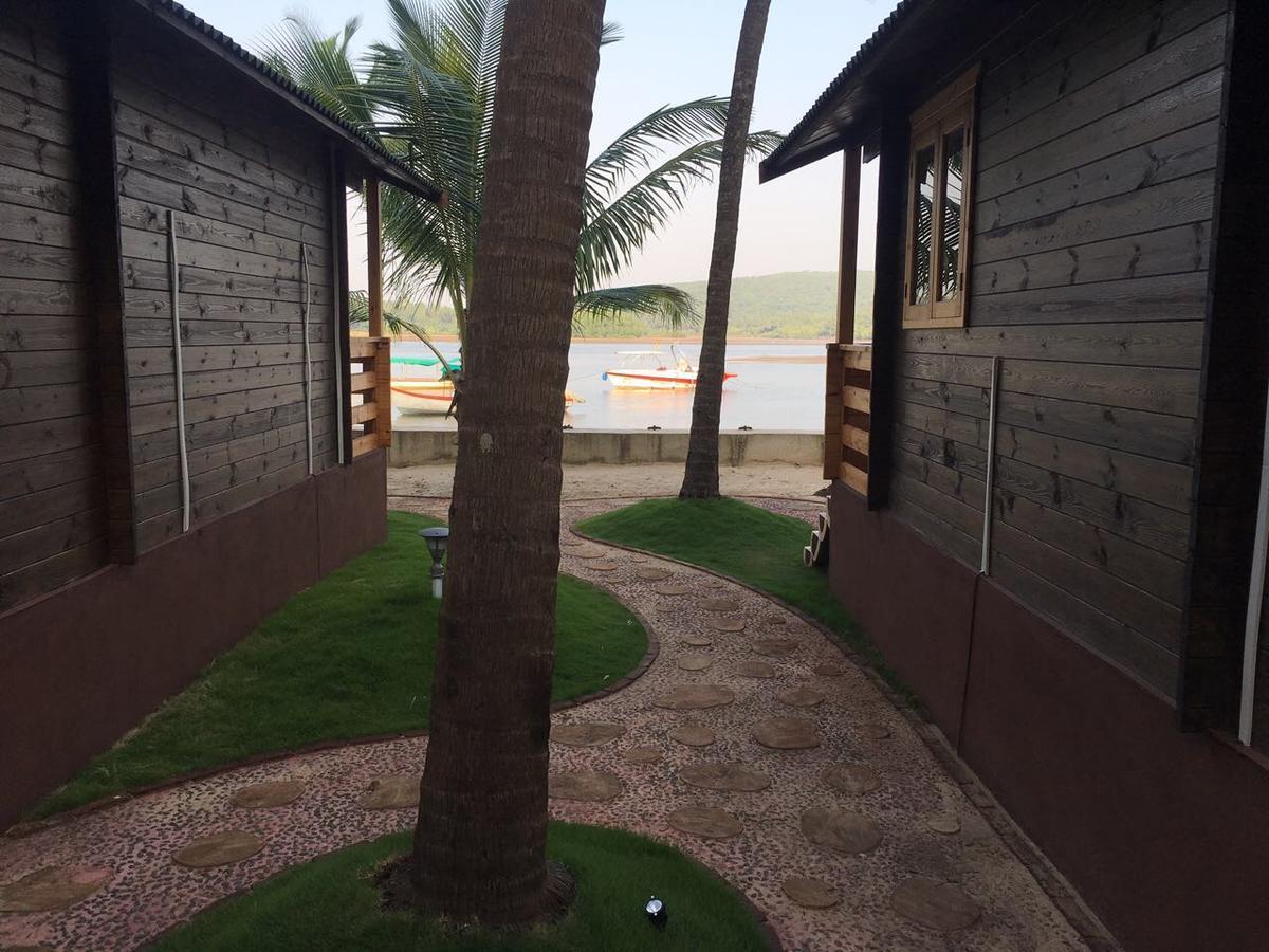 Breezywood Resort Mālvan Eksteriør billede